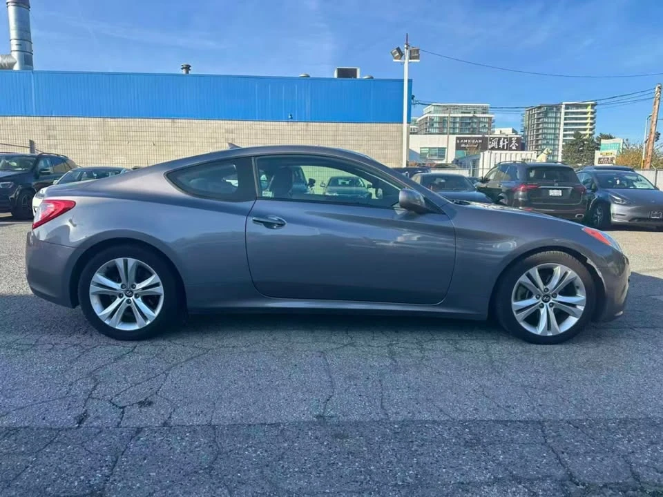 2012 Hyundai Genesis - Image 6 of 20