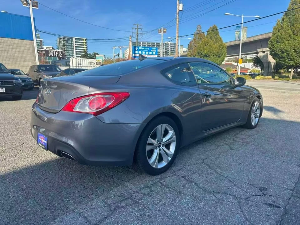 2012 Hyundai Genesis - Image 7 of 20