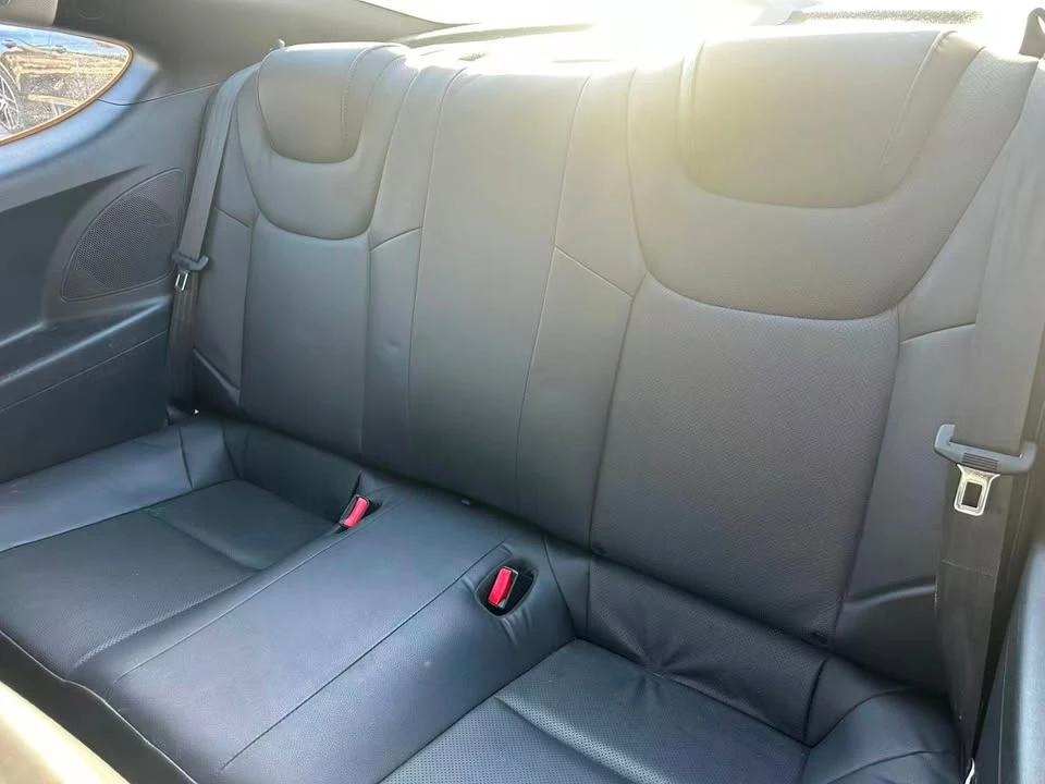 2012 Hyundai Genesis - Image 19 of 20