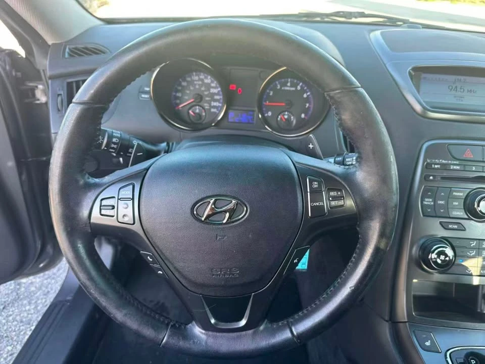 2012 Hyundai Genesis - Image 16 of 20