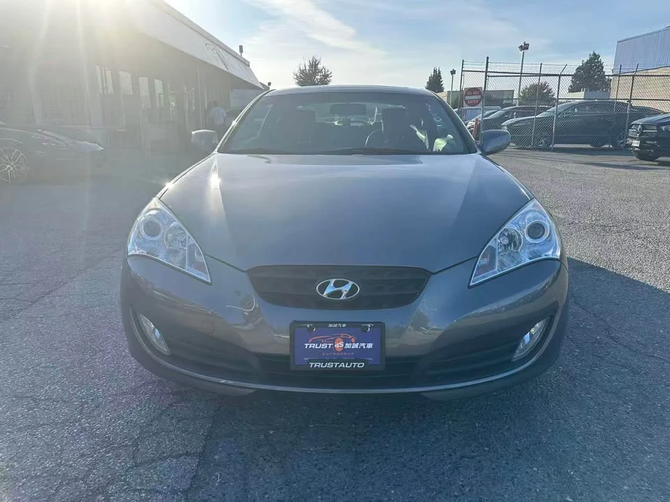 2012 Hyundai Genesis - Image 2 of 14
