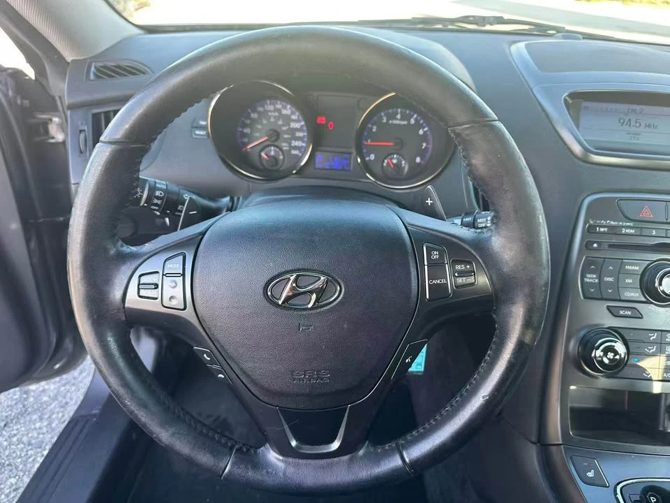 2012 Hyundai Genesis - Image 14 of 14