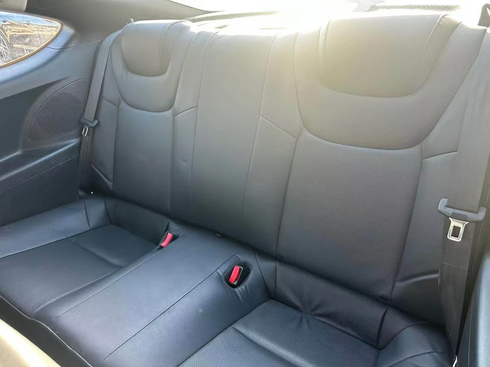 2012 Hyundai Genesis - Image 13 of 14
