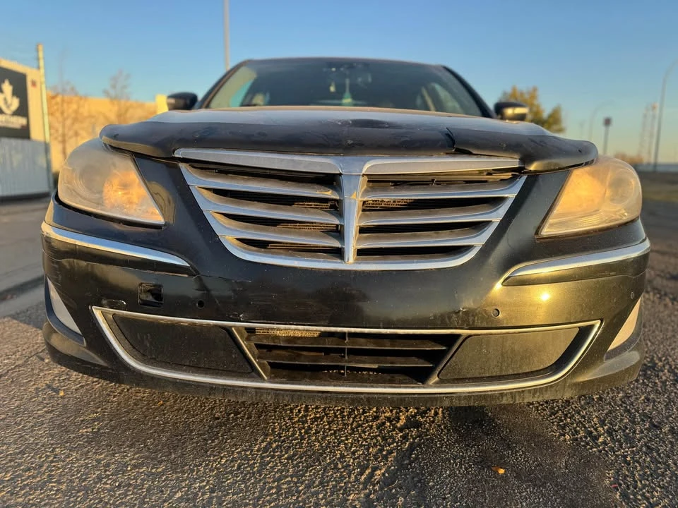 2012 Hyundai Genesis - Image 6 of 12