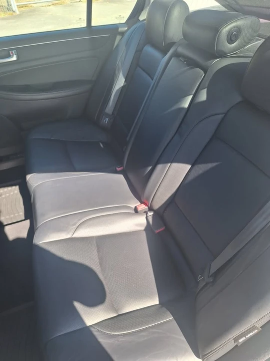 2012 Hyundai Genesis - Image 11 of 13