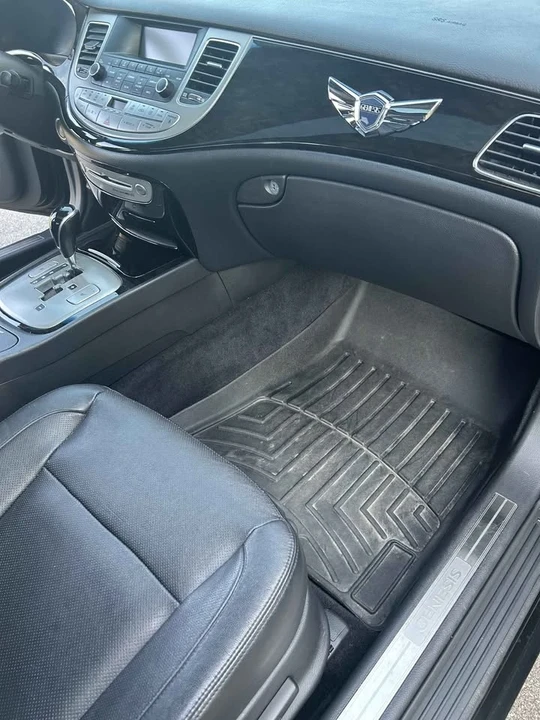 2012 Hyundai Genesis - Image 13 of 13