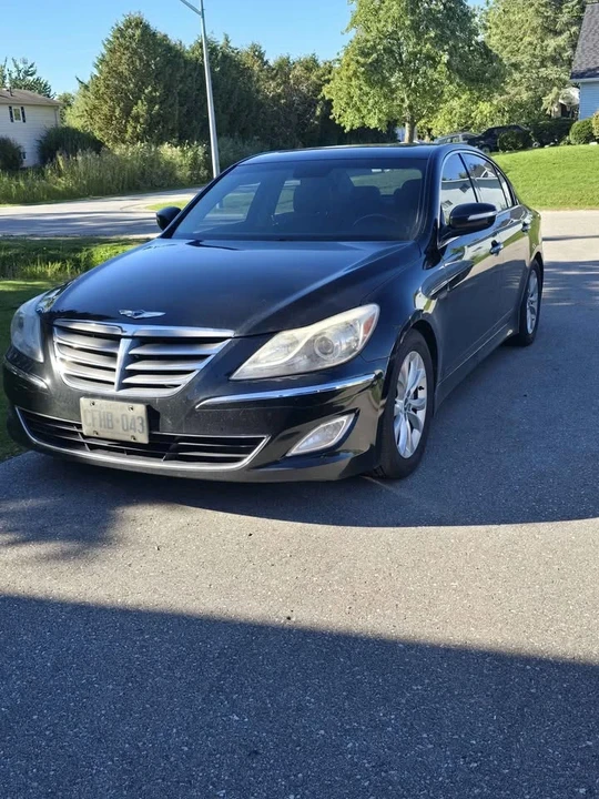 2012 Hyundai Genesis - Image 2 of 13