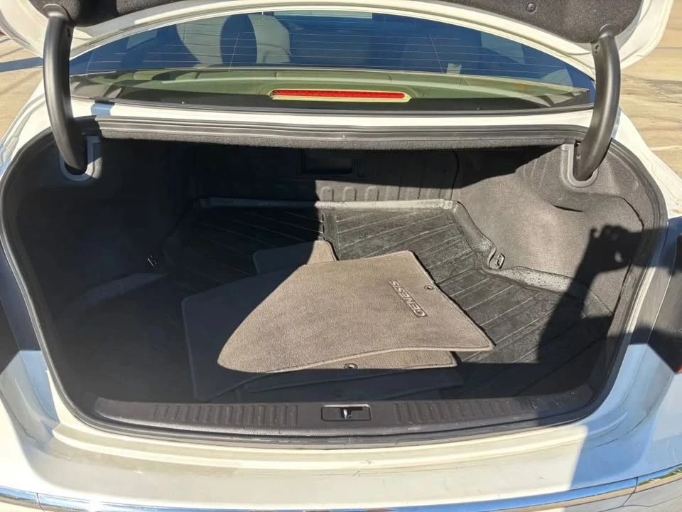2012 Hyundai Genesis - Image 16 of 19