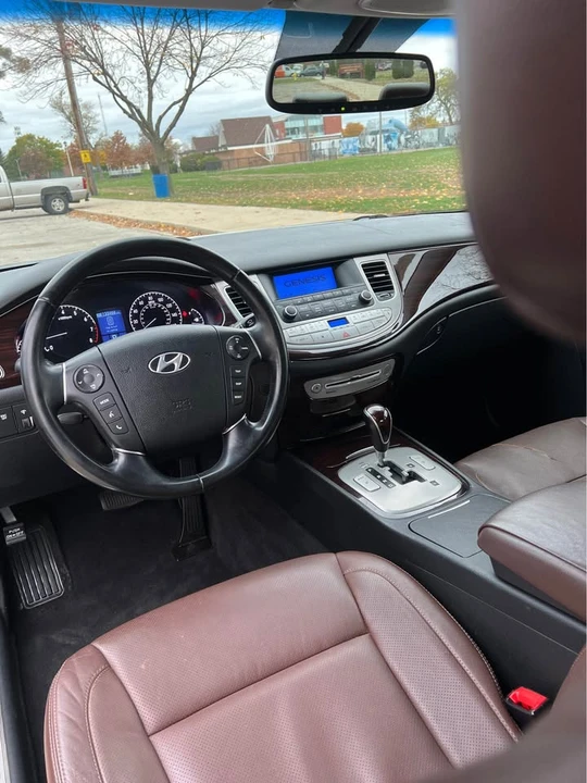 2012 Hyundai Genesis - Image 12 of 12
