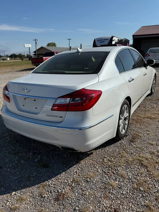 2012 Hyundai Genesis - Image 5 of 11