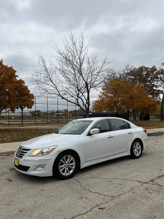 2012 Hyundai Genesis - Image 2 of 12