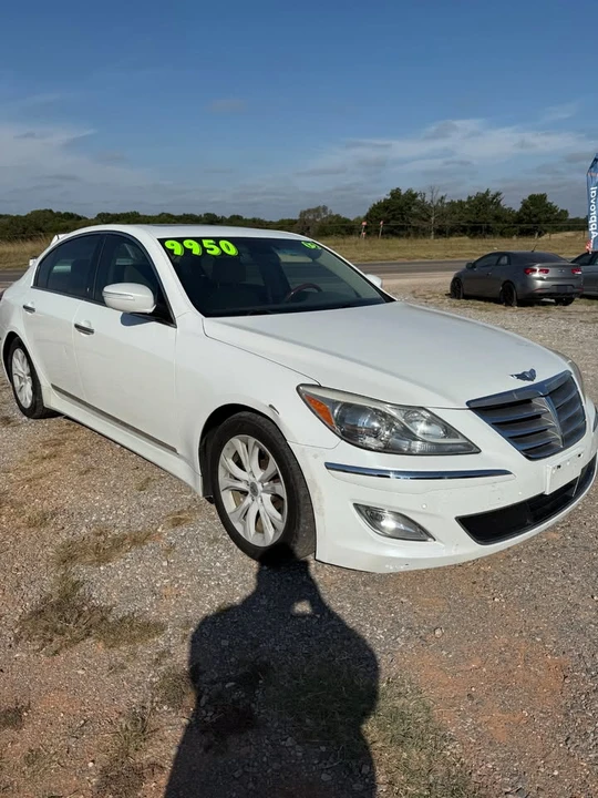 2012 Hyundai Genesis - Image 2 of 11