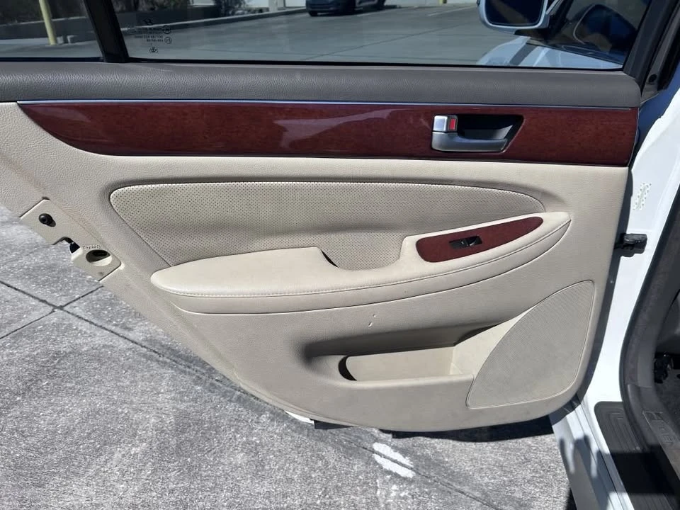 2012 Hyundai Genesis - Image 14 of 18