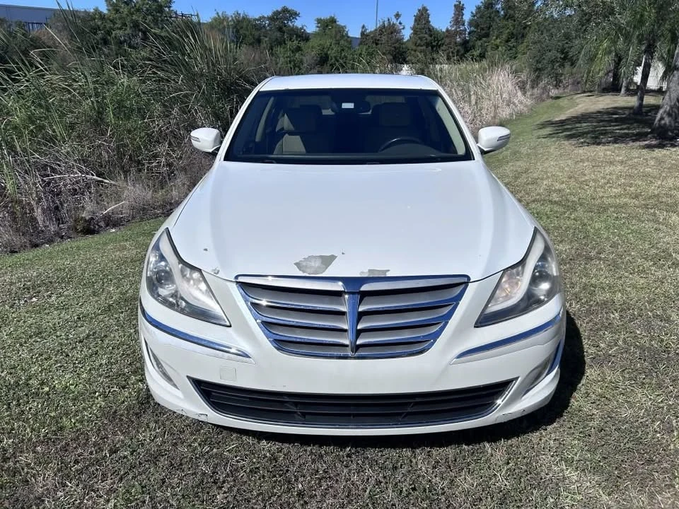2012 Hyundai Genesis - Image 7 of 18