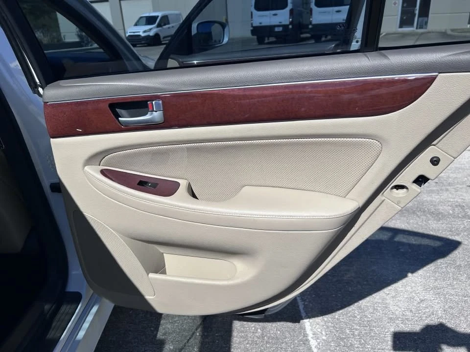 2012 Hyundai Genesis - Image 16 of 18