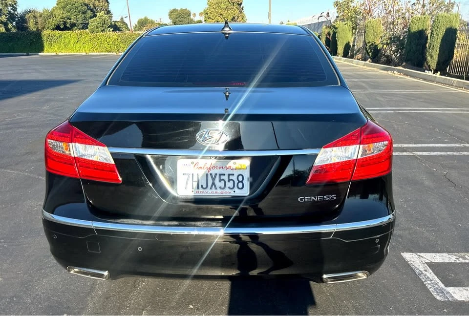 2012 Hyundai Genesis - Image 4 of 20