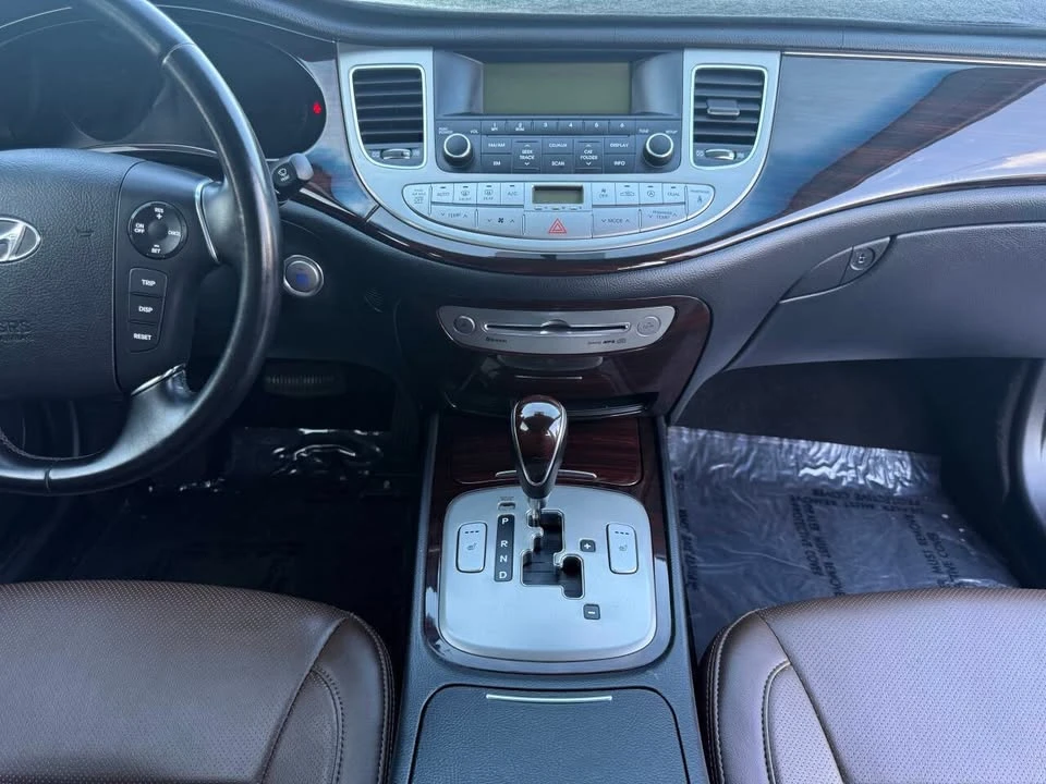 2012 Hyundai Genesis - Image 18 of 20