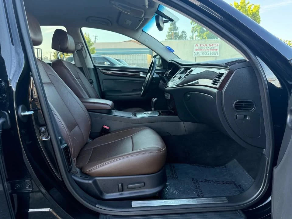 2012 Hyundai Genesis - Image 13 of 20