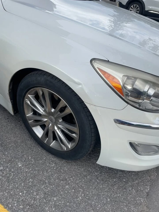 2012 Hyundai Genesis - Image 2 of 14