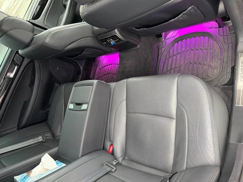 2012 Hyundai Genesis - Image 7 of 9