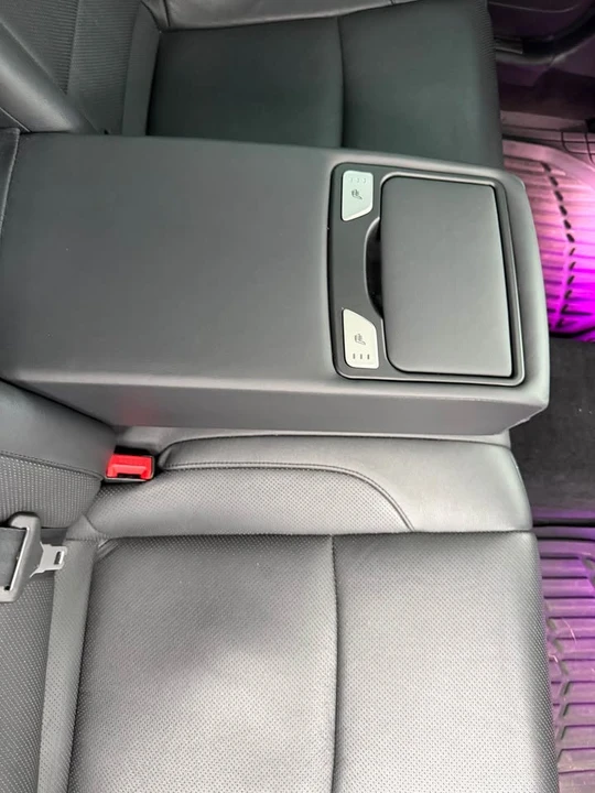 2012 Hyundai Genesis - Image 8 of 9
