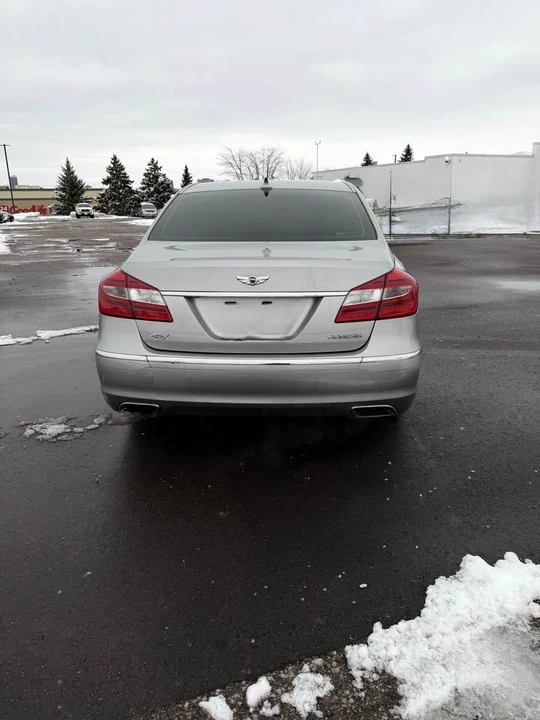 2012 Hyundai Genesis - Image 5 of 9