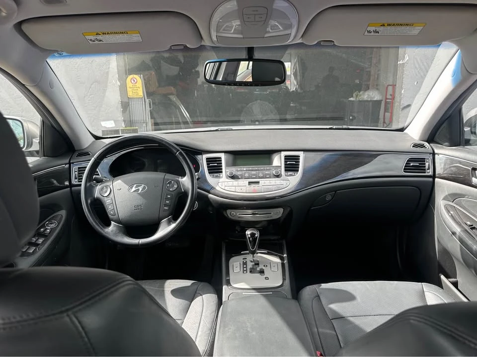 2012 Hyundai Genesis - Image 5 of 6