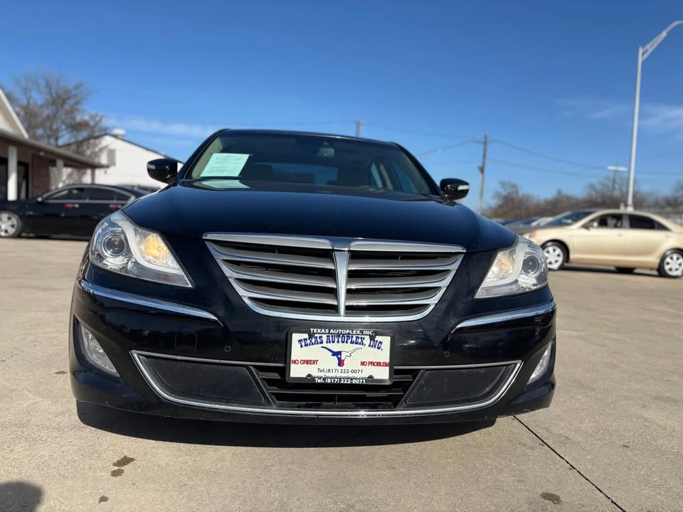 2012 Hyundai Genesis - Image 2 of 7