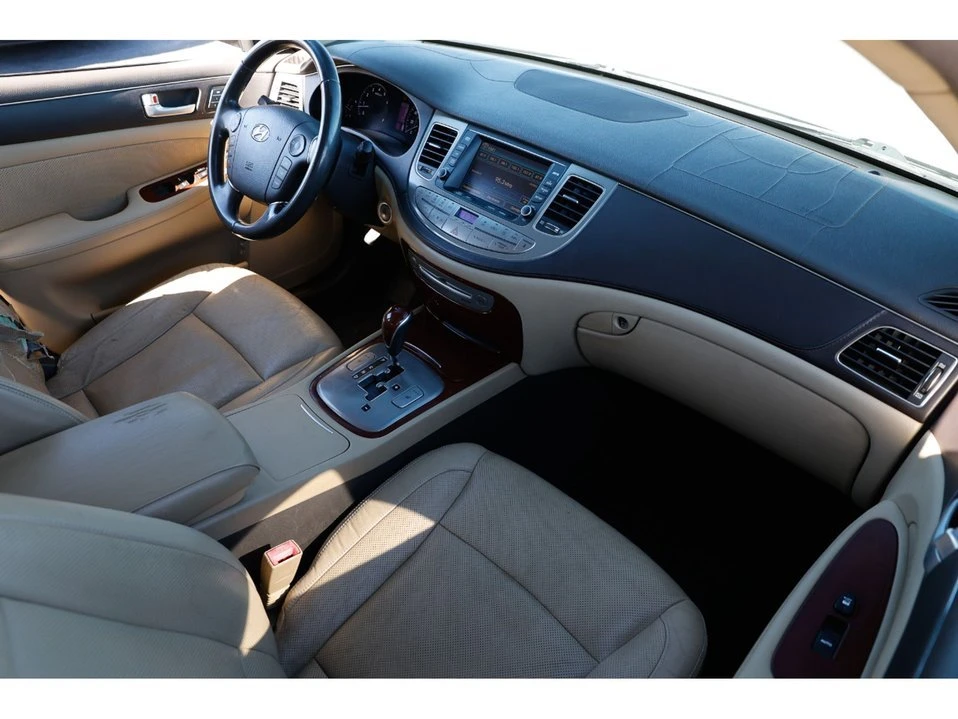 2012 Hyundai Genesis - Image 18 of 20