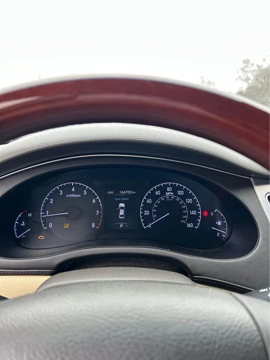 2012 Hyundai Genesis - Image 13 of 14