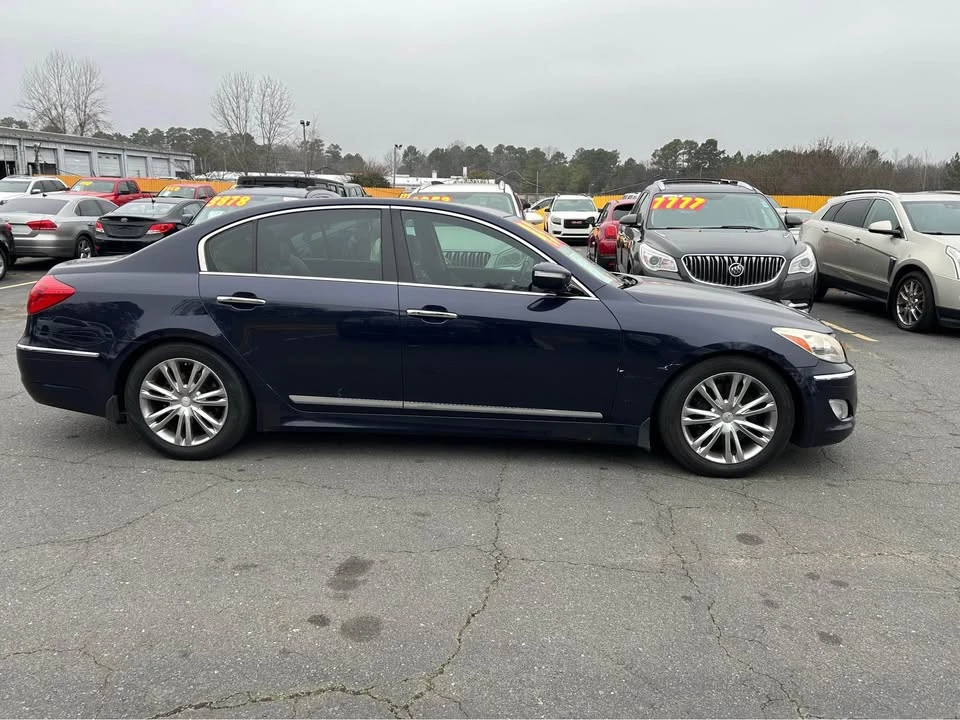 2012 Hyundai Genesis - Image 6 of 14