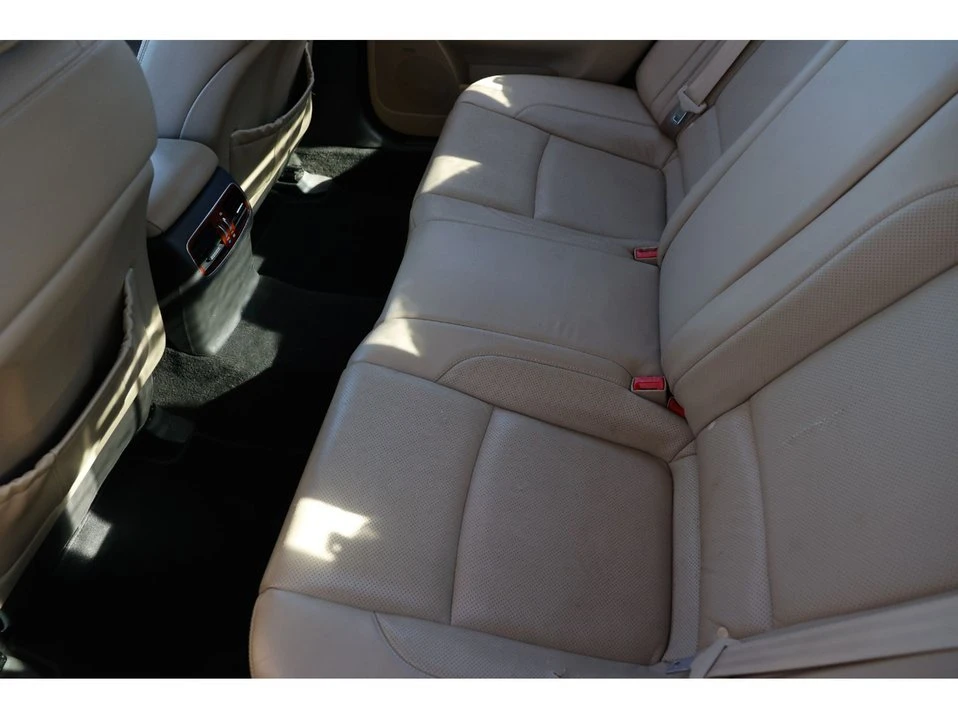 2012 Hyundai Genesis - Image 10 of 20