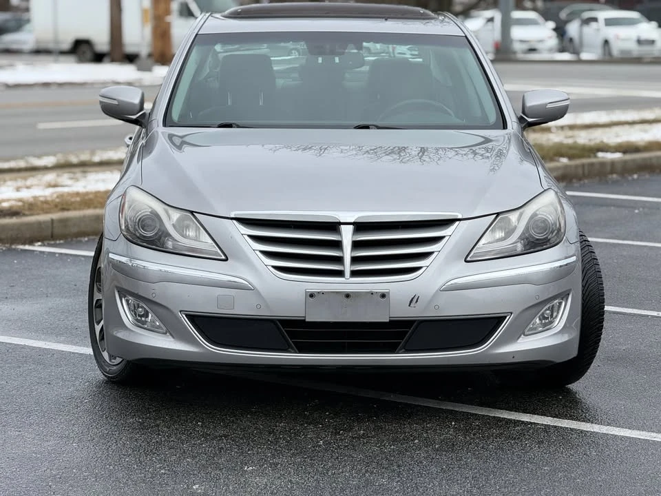 2012 Hyundai Genesis - Image 8 of 17