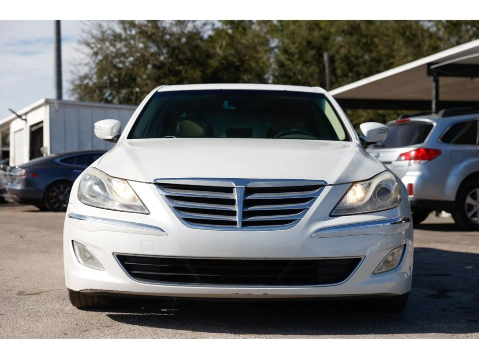 2012 Hyundai Genesis - Image 17 of 20