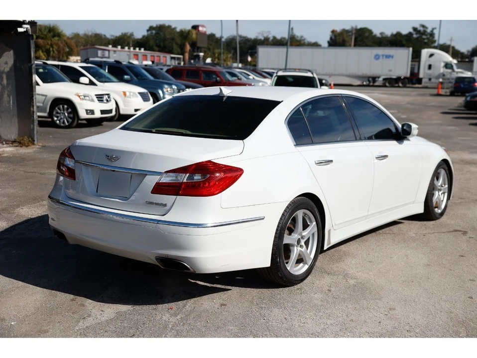2012 Hyundai Genesis - Image 11 of 20