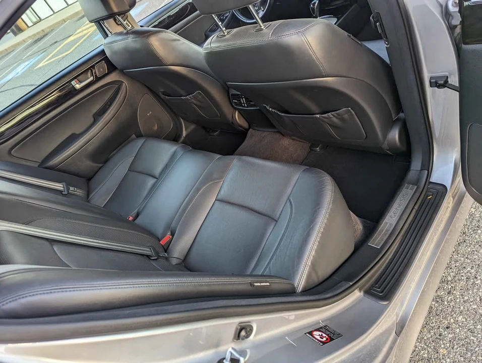 2012 Hyundai Genesis - Image 6 of 6