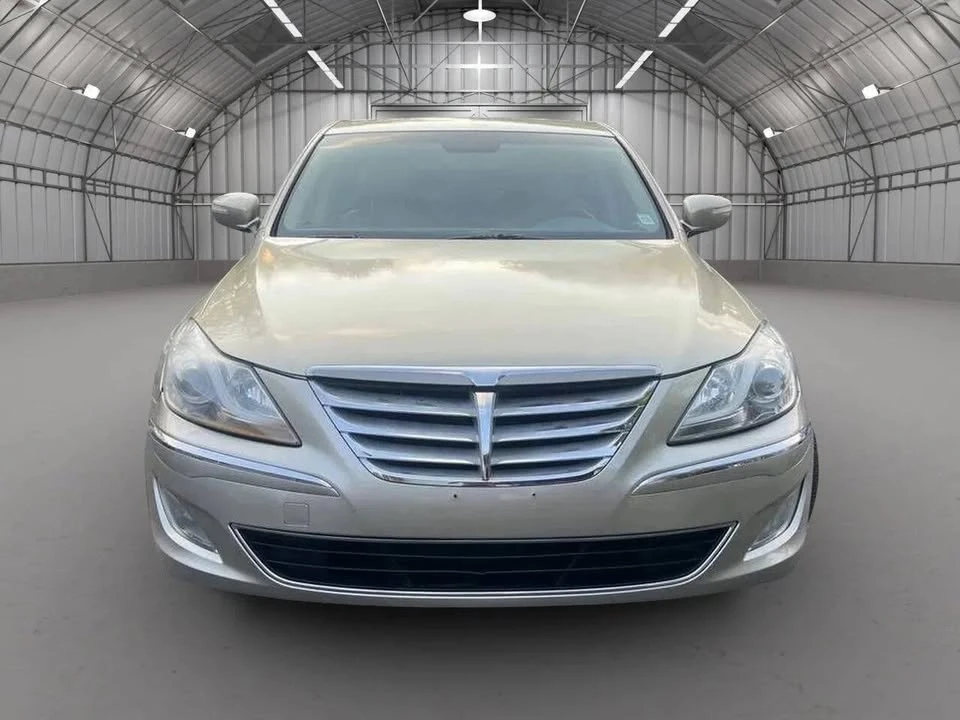 2012 Hyundai Genesis - Image 2 of 20