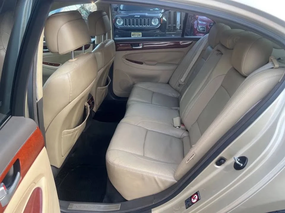 2012 Hyundai Genesis - Image 20 of 20