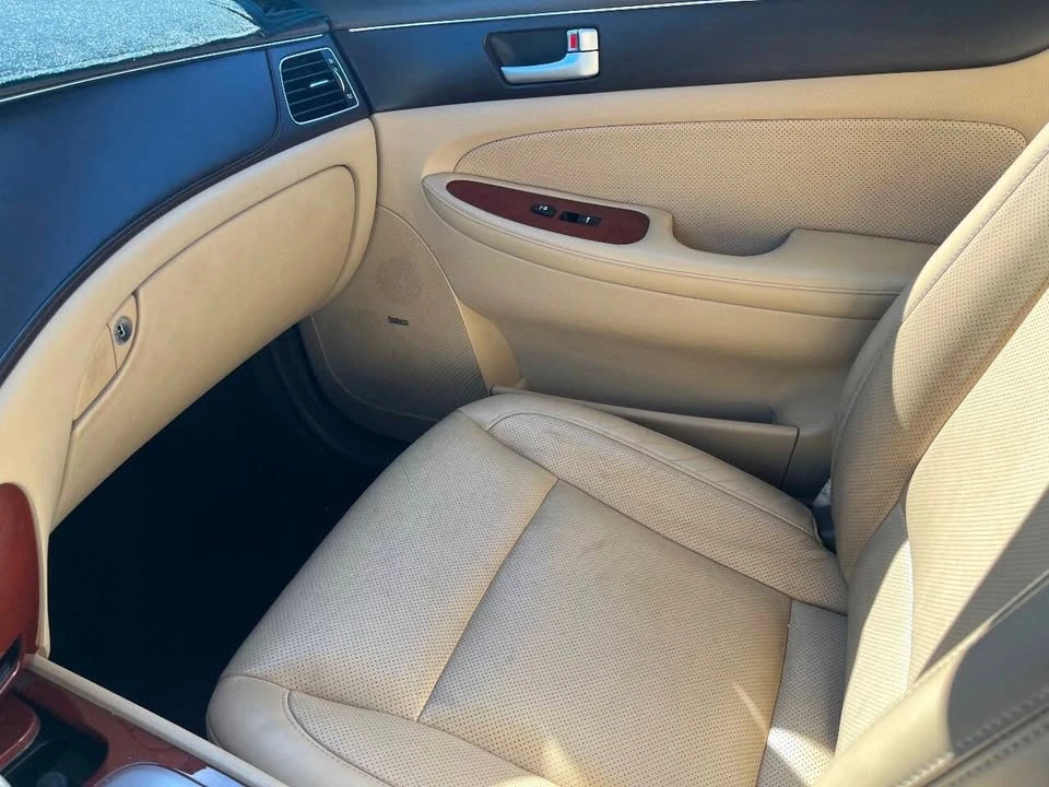 2012 Hyundai Genesis - Image 9 of 20