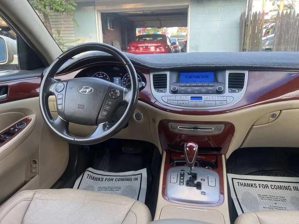 2012 Hyundai Genesis - Image 15 of 20