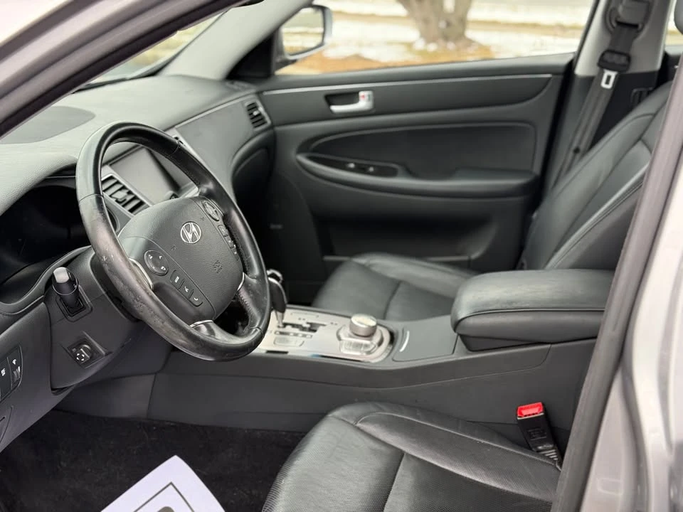2012 Hyundai Genesis - Image 11 of 17