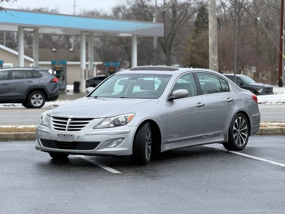 2012 Hyundai Genesis - Image 2 of 17