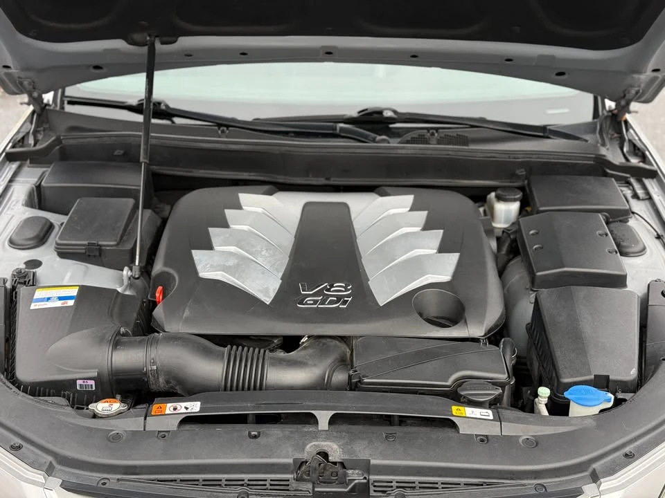 2012 Hyundai Genesis - Image 7 of 17