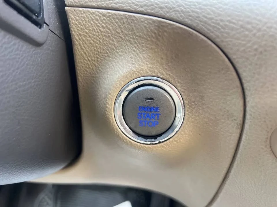 2012 Hyundai Genesis - Image 18 of 20