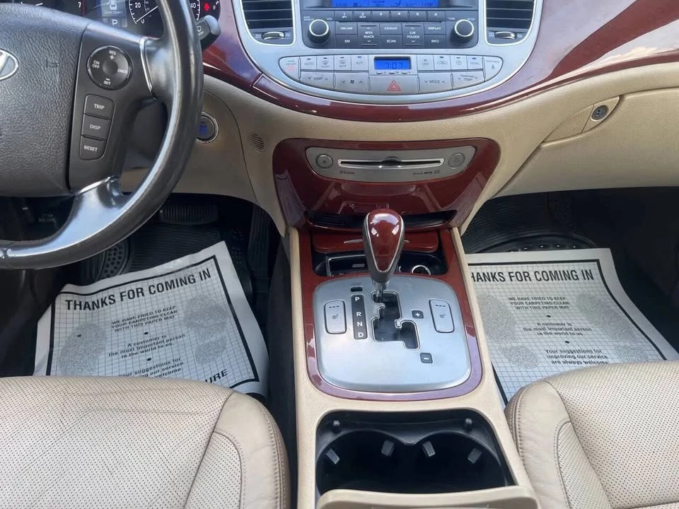 2012 Hyundai Genesis - Image 17 of 20