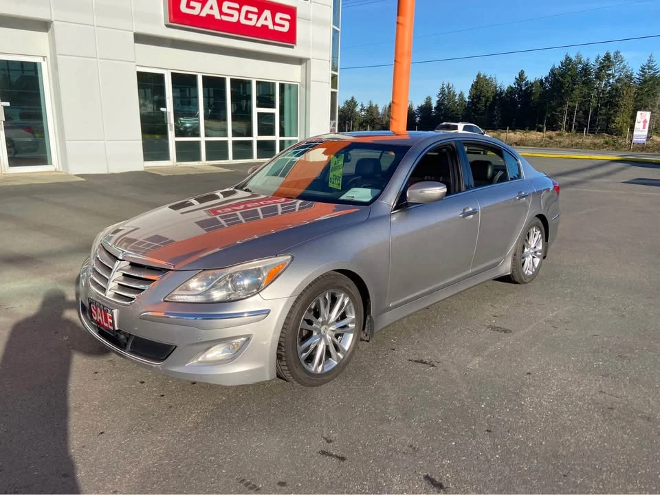 2012 Hyundai Genesis - Image 2 of 20