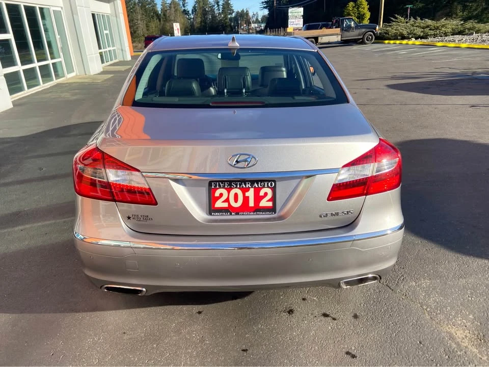 2012 Hyundai Genesis - Image 8 of 20