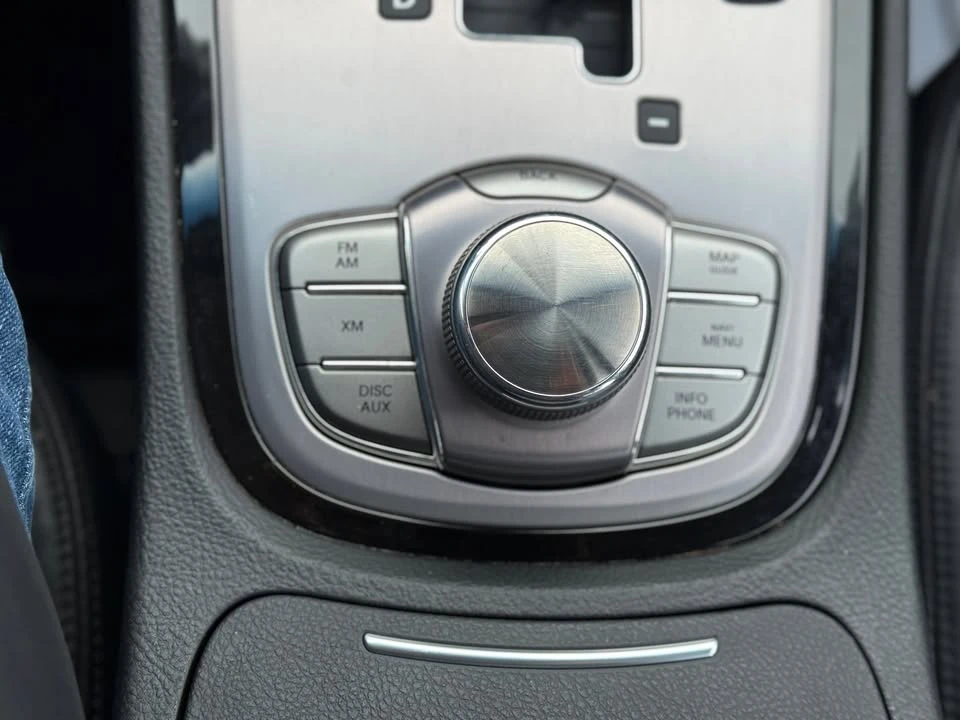2012 Hyundai Genesis - Image 15 of 17