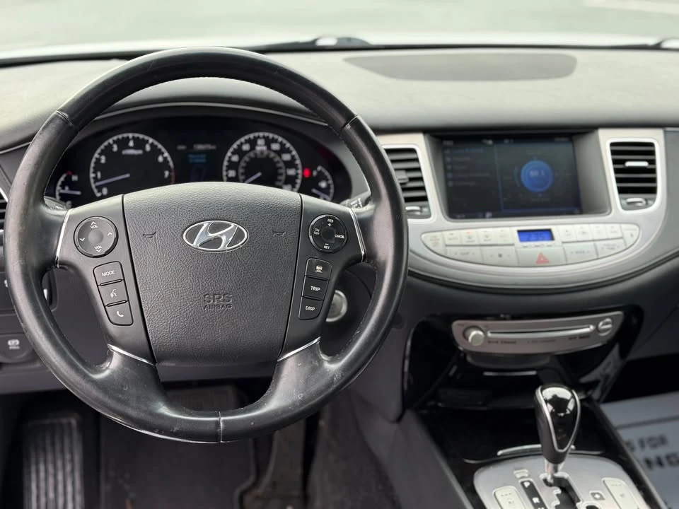 2012 Hyundai Genesis - Image 17 of 17