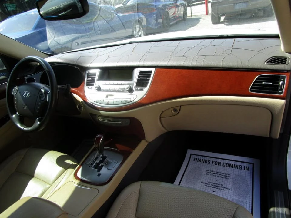 2012 Hyundai Genesis - Image 10 of 20